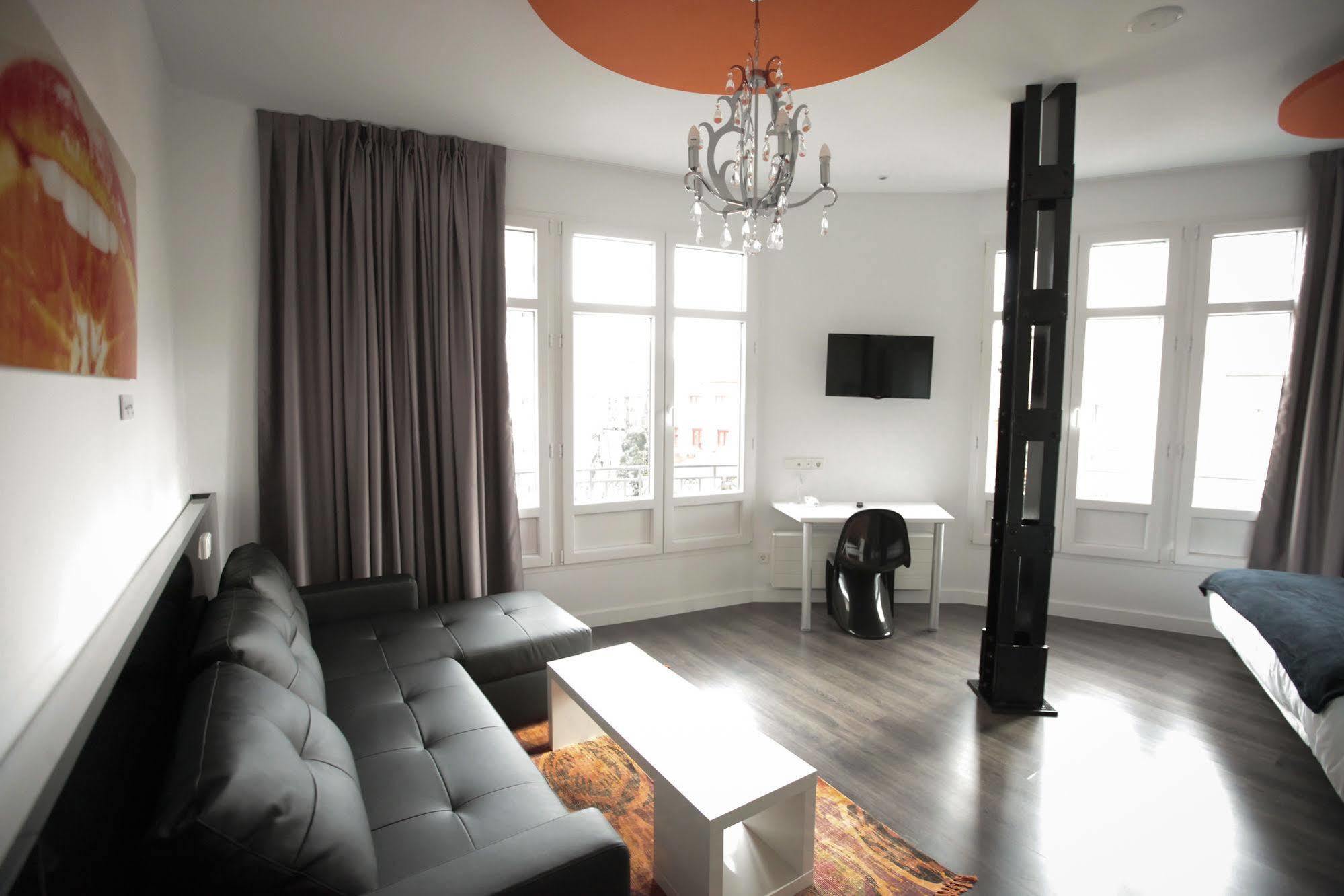 Vitium Urban Suites Madrid Esterno foto